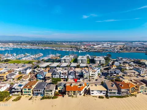 View/Area - 3301 Ocean Dr, Oxnard, CA 93035 photo 6 of 7