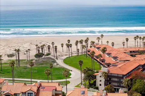 View/Area - 2202 Martinique Ln, Oxnard, CA 93035 photo 3 of 4