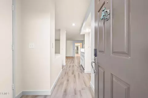 Entry Way - 2202 Martinique Ln, Oxnard, CA 93035 photo 1 of 2