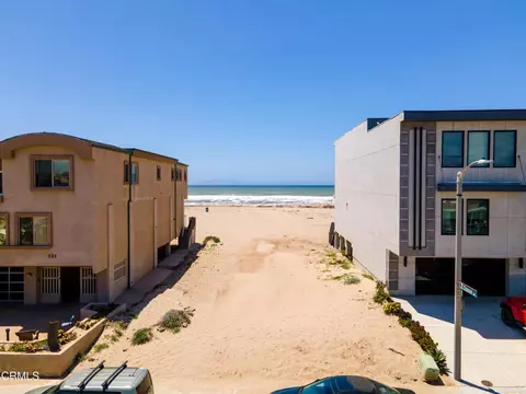 711 Mandalay Beach Rd, Oxnard, CA 93035