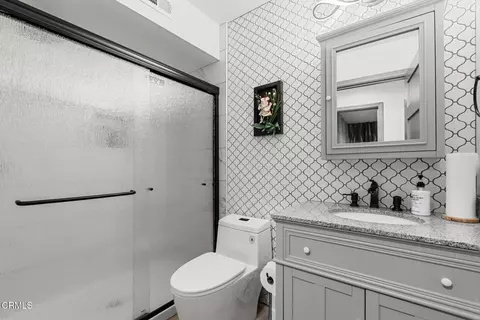 Bath - 4253 Pancho Rd, Camarillo, CA 93012 photo 1 of 6