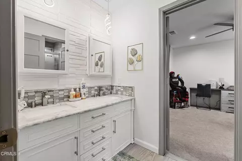 Bath - 4253 Pancho Rd, Camarillo, CA 93012 photo 2 of 6