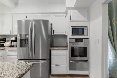 Kitchen - 4253 Pancho Rd, Camarillo, CA 93012 photo 2 of 5