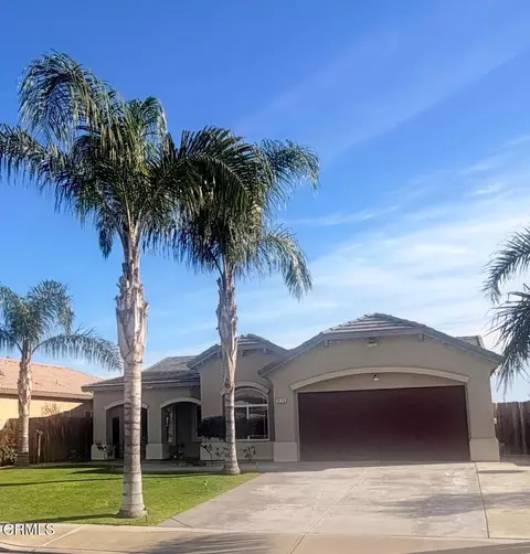9116 Kellyann St, Bakersfield, CA 93313