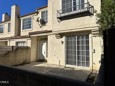 766 Nocumi St, Ventura, CA 93001