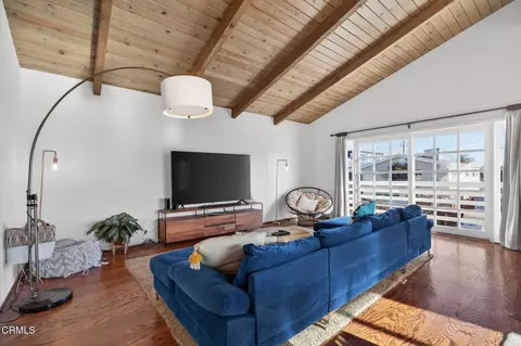 Living - 137 Santa Monica Ave, Oxnard, CA 93035 photo 2 of 8