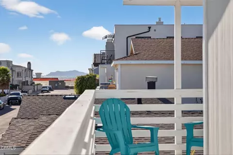 Exterior - 137 Santa Monica Ave, Oxnard, CA 93035 photo 6 of 10