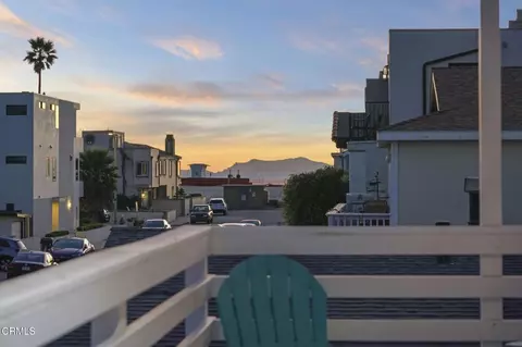 Exterior - 137 Santa Monica Ave, Oxnard, CA 93035 photo 1 of 10