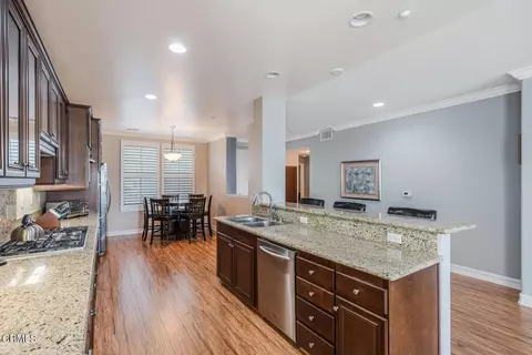 Kitchen - 1541 Windshore Way, Oxnard, CA 93035 photo 5 of 6