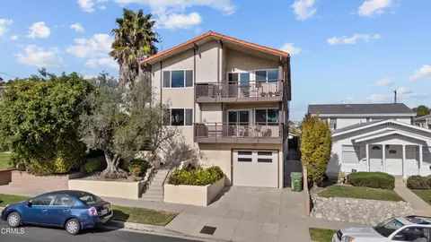 1066 W 11th St #1, Los Angeles, CA 90732