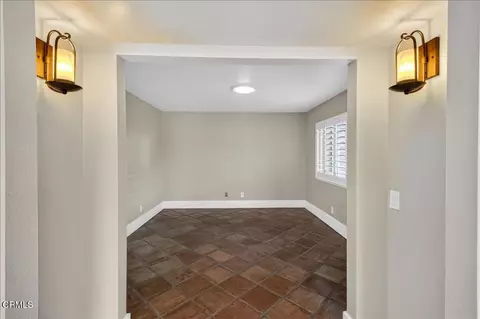 Entry Way - 2900 Windward Way, Oxnard, CA 93035 photo 2 of 3