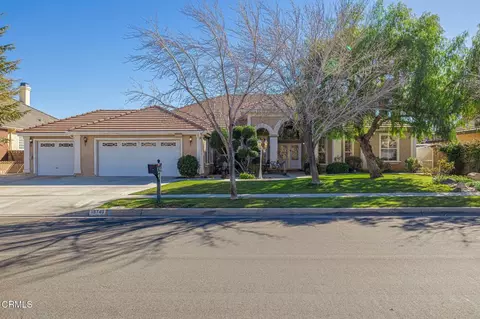 39748 Golfers Dr, Palmdale, CA 93551