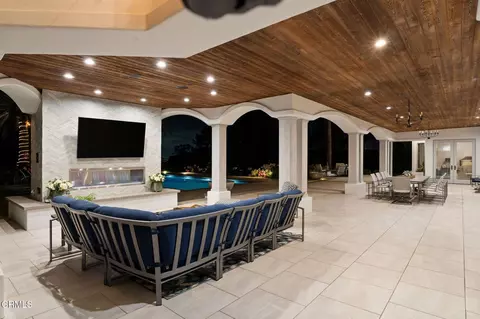 Exterior - 1069 Corte Barroso, Camarillo, CA 93010 photo 12 of 15