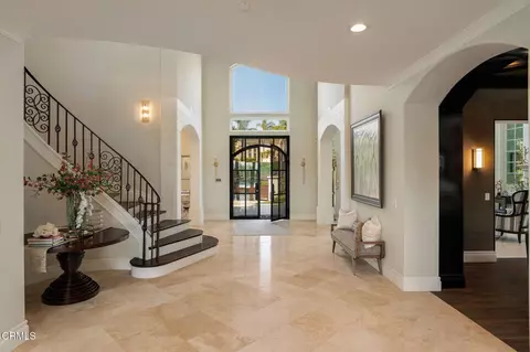 Entry Way - 1069 Corte Barroso, Camarillo, CA 93010 photo 3 of 4