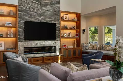 Living - 1069 Corte Barroso, Camarillo, CA 93010 photo 3 of 4