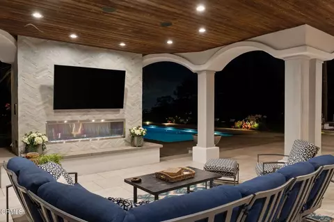 Exterior - 1069 Corte Barroso, Camarillo, CA 93010 photo 11 of 15