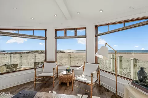 Living - 3365 Ocean Dr, Oxnard, CA 93035 photo 3 of 5