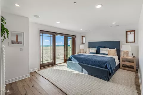 Bedroom - 3365 Ocean Dr, Oxnard, CA 93035 photo 1 of 10