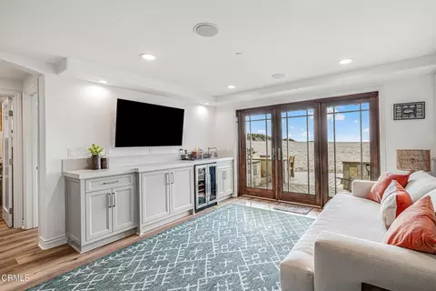 Living - 3365 Ocean Dr, Oxnard, CA 93035 photo 5 of 5