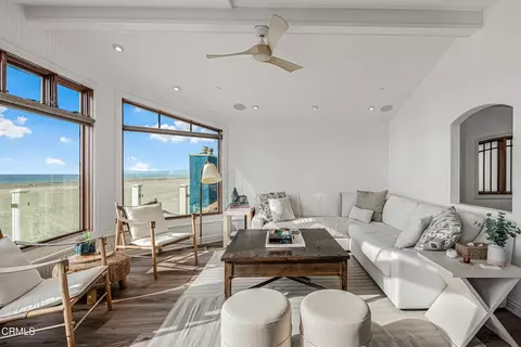 Living - 3365 Ocean Dr, Oxnard, CA 93035 photo 2 of 5