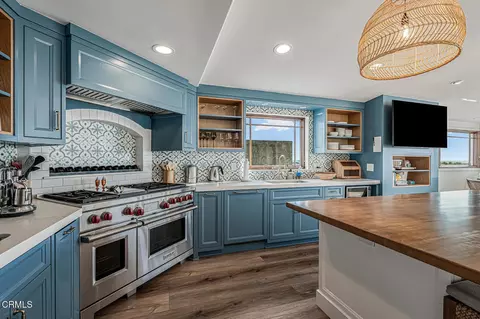 Kitchen - 3365 Ocean Dr, Oxnard, CA 93035 photo 3 of 3