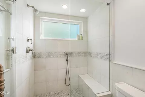 Bath - 3365 Ocean Dr, Oxnard, CA 93035 photo 7 of 8