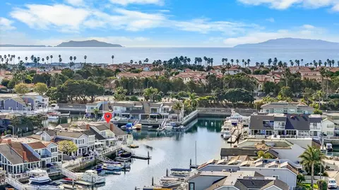 2221 Kingsbridge Ln, Oxnard, CA 93035