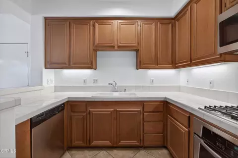 Kitchen - 3800 Alee Ln, Oxnard, CA 93035 photo 1 of 3