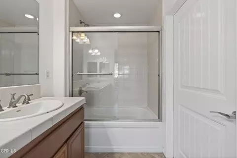Bath - 3800 Alee Ln, Oxnard, CA 93035 photo 3 of 3