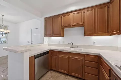 Kitchen - 3800 Alee Ln, Oxnard, CA 93035 photo 3 of 3