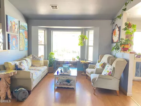 Living - 18300 Grant Pl, Tehachapi, CA 93561 photo 1 of 1