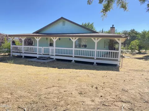 Exterior - 18300 Grant Pl, Tehachapi, CA 93561 photo 6 of 12