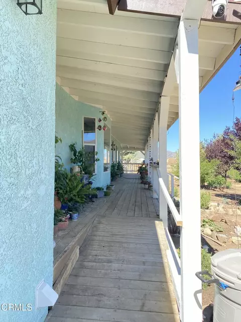 Exterior - 18300 Grant Pl, Tehachapi, CA 93561 photo 2 of 12