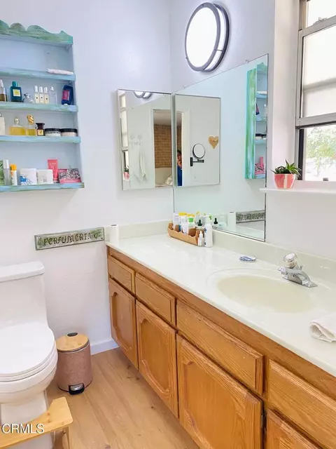 Bath - 18300 Grant Pl, Tehachapi, CA 93561 photo 3 of 3