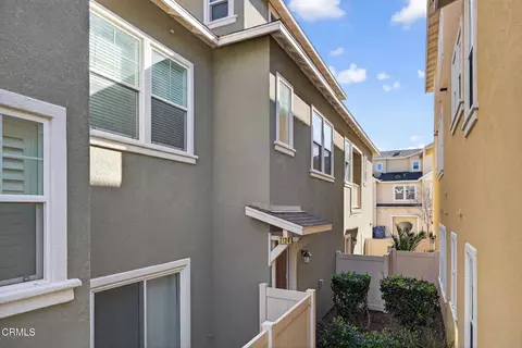 3134 Lisbon Ln, Oxnard, CA 93036