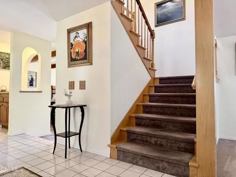 Entry Way - 2134 Cold Stream Ct, Oxnard, CA 93036 photo 2 of 3