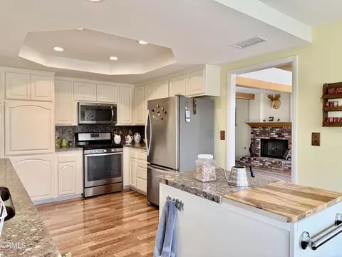 Kitchen - 2134 Cold Stream Ct, Oxnard, CA 93036 photo 1 of 3