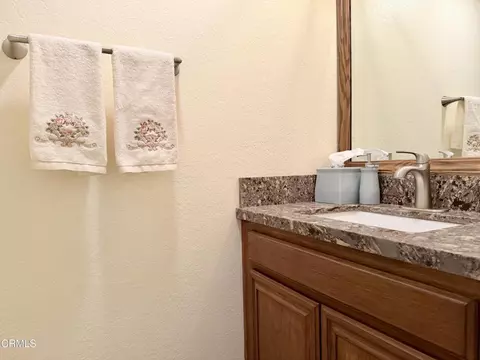 Bath - 2134 Cold Stream Ct, Oxnard, CA 93036 photo 3 of 6