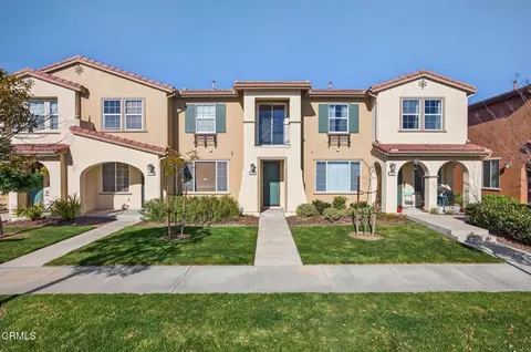 2715 Smokey Mountain Dr, Oxnard, CA 93036