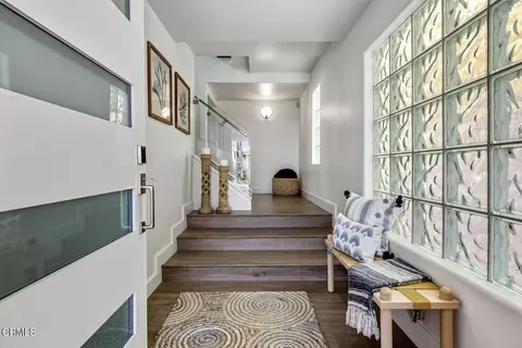 Entry Way - 105 Malibu Ave, Oxnard, CA 93035 photo 1 of 4