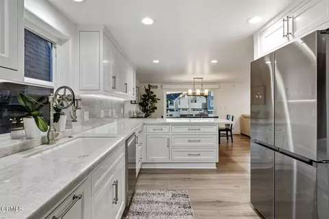 Kitchen - 105 Malibu Ave, Oxnard, CA 93035 photo 1 of 5