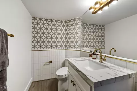 Bath - 105 Malibu Ave, Oxnard, CA 93035 photo 1 of 6