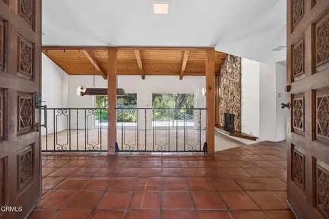 Entry Way - 2170 Ladera Rd, Ojai, CA 93023 photo 1 of 2