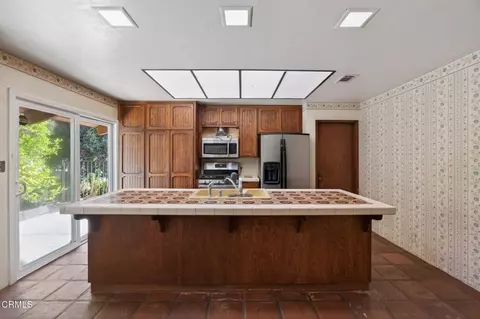 Kitchen - 2170 Ladera Rd, Ojai, CA 93023 photo 2 of 3