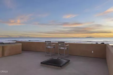 View/Area - 2421 Ocean Dr, Oxnard, CA 93035 photo 13 of 15