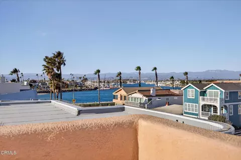 View/Area - 2421 Ocean Dr, Oxnard, CA 93035 photo 11 of 15