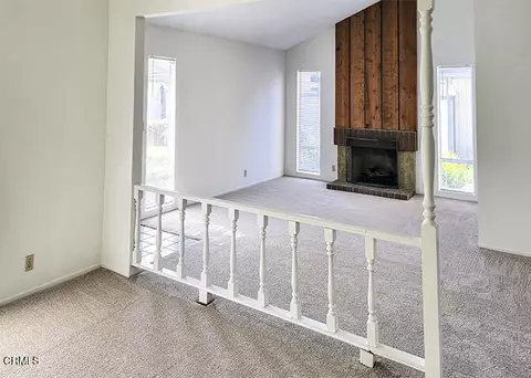 Living - 643 Holly Ave, Oxnard, CA 93036 photo 2 of 4