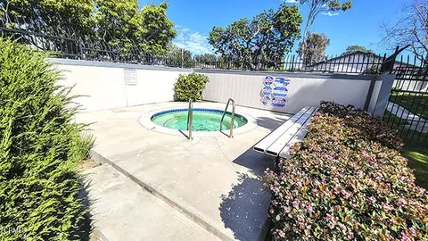 Exterior - 643 Holly Ave, Oxnard, CA 93036 photo 5 of 6