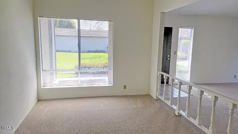 Living - 643 Holly Ave, Oxnard, CA 93036 photo 1 of 4