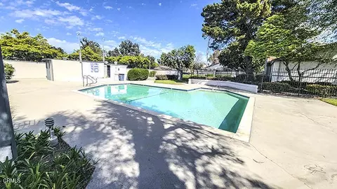 Exterior - 643 Holly Ave, Oxnard, CA 93036 photo 4 of 6